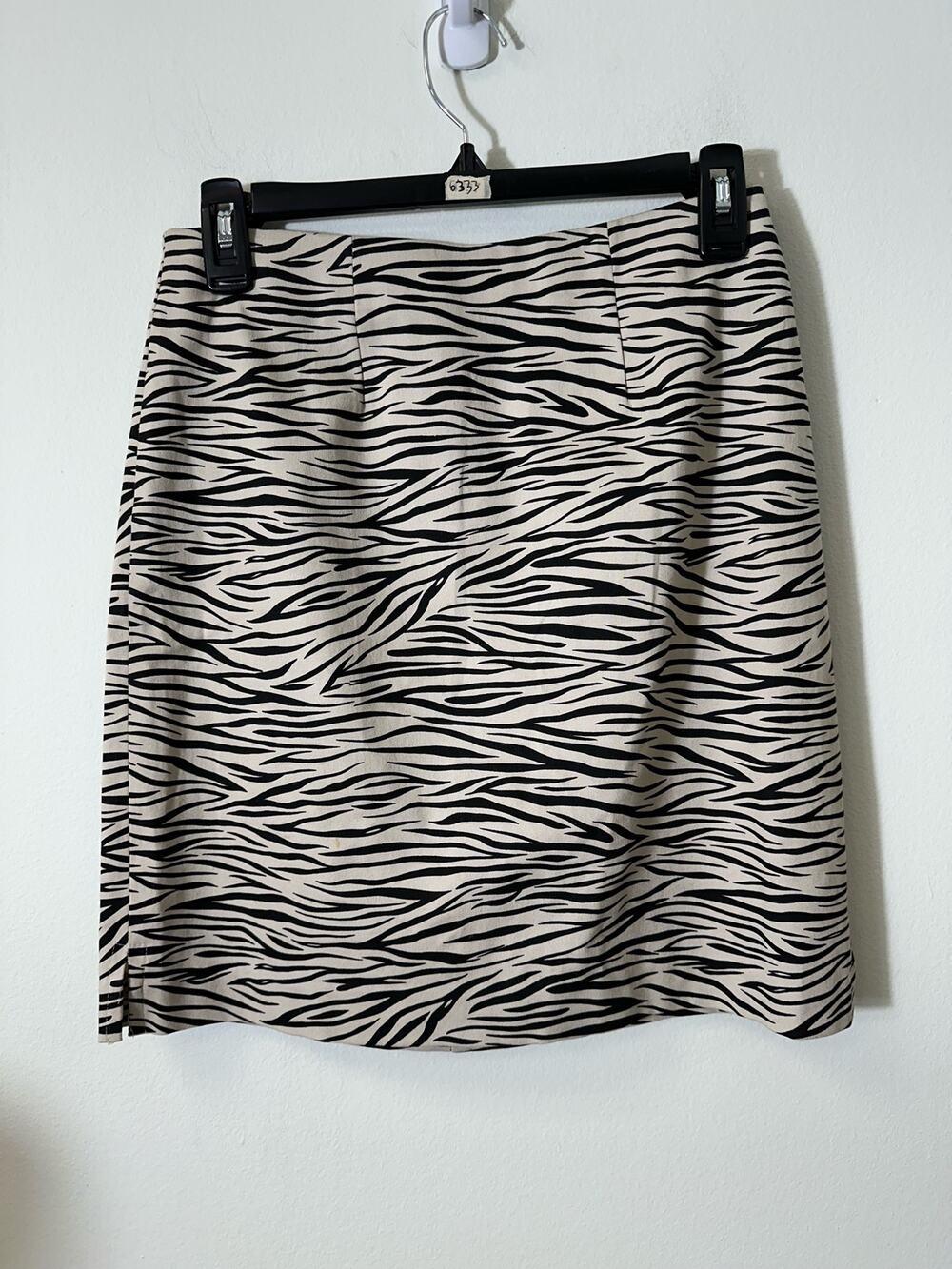 Girls Size 16 Zebra Print Stretch Pencil Skirt Black & Cream